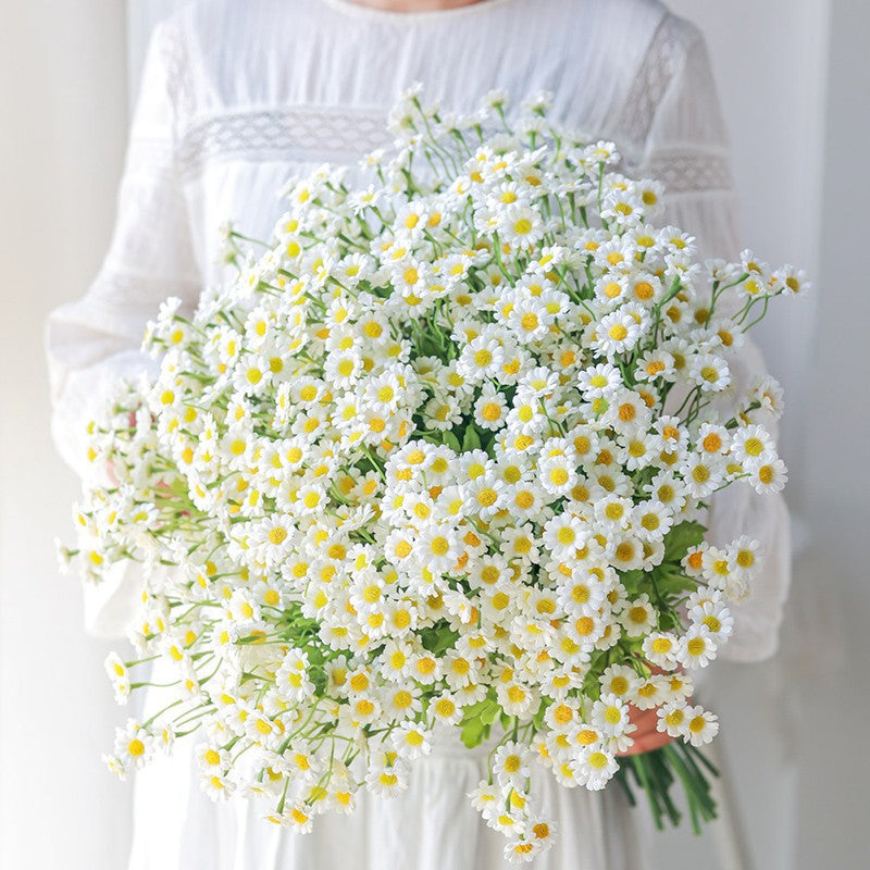 Lebensechte gelbe Blumenstängel