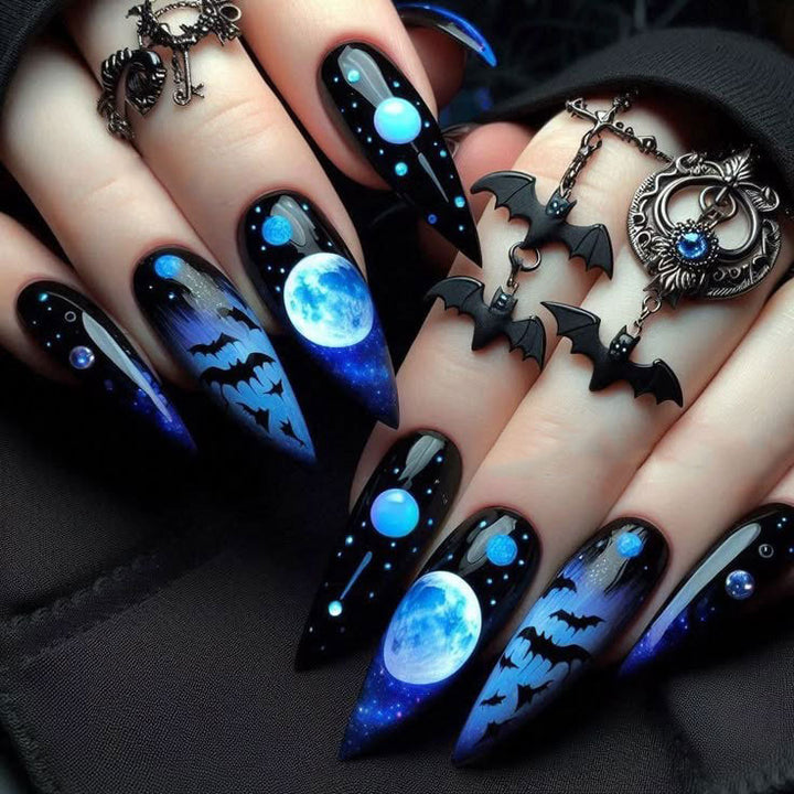Künstlerische Halloween-Themen-Nageltipps