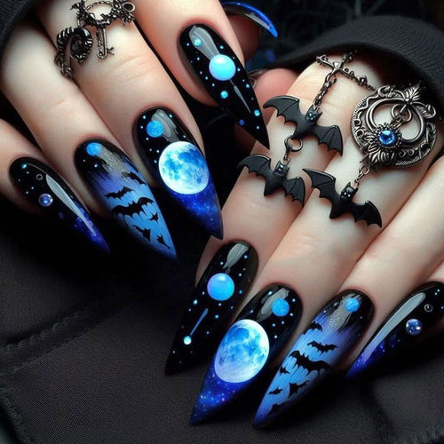Künstlerische Halloween-Themen-Nageltipps