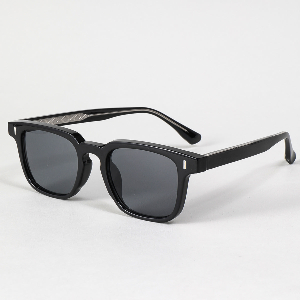 Damen Sonnenbrille im modernen statement Stil mit verstärktem Rahmen Karnz