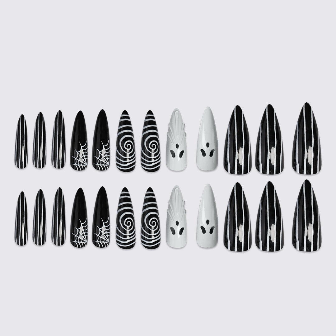 Kreatives Kunstnagelset mit gruseligen Motiven Karnz