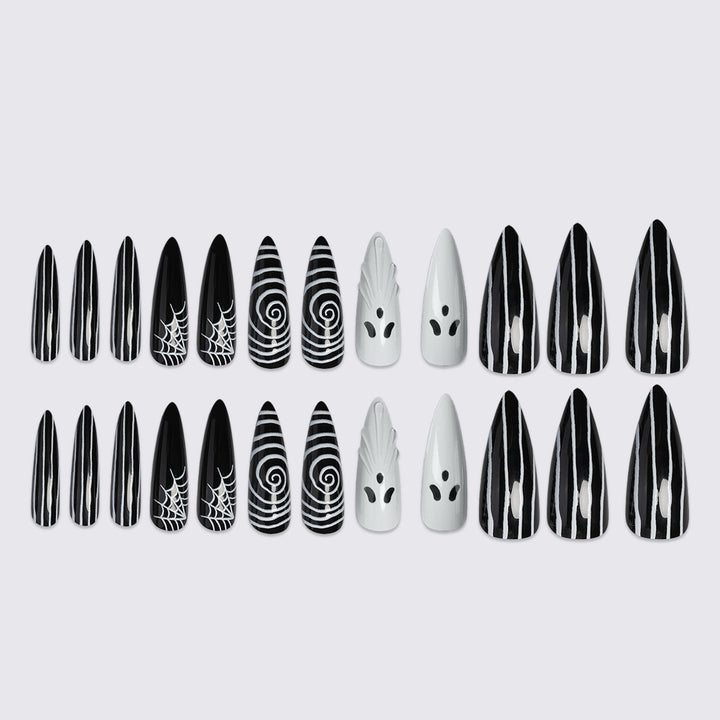 Kreatives Kunstnagelset mit gruseligen Motiven Karnz