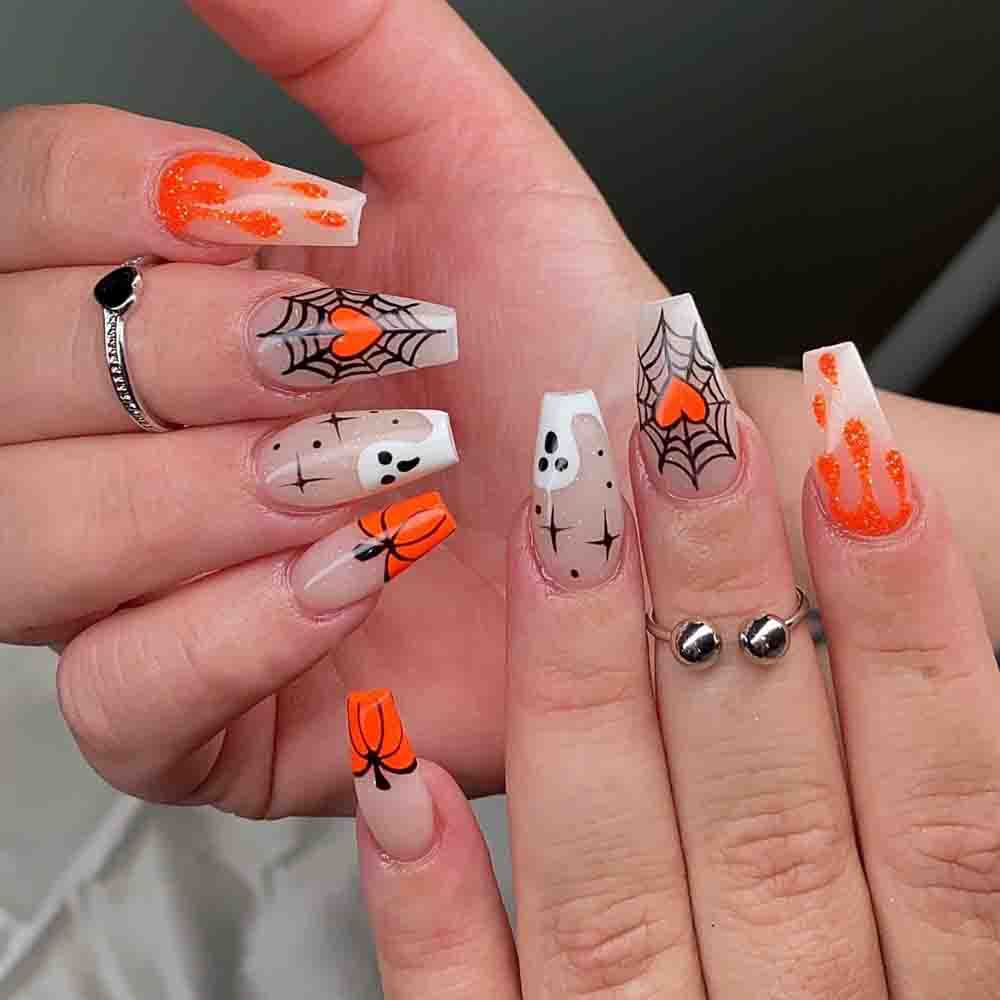 Halloween-inspirierte Press-On Nagelkunst Karnz