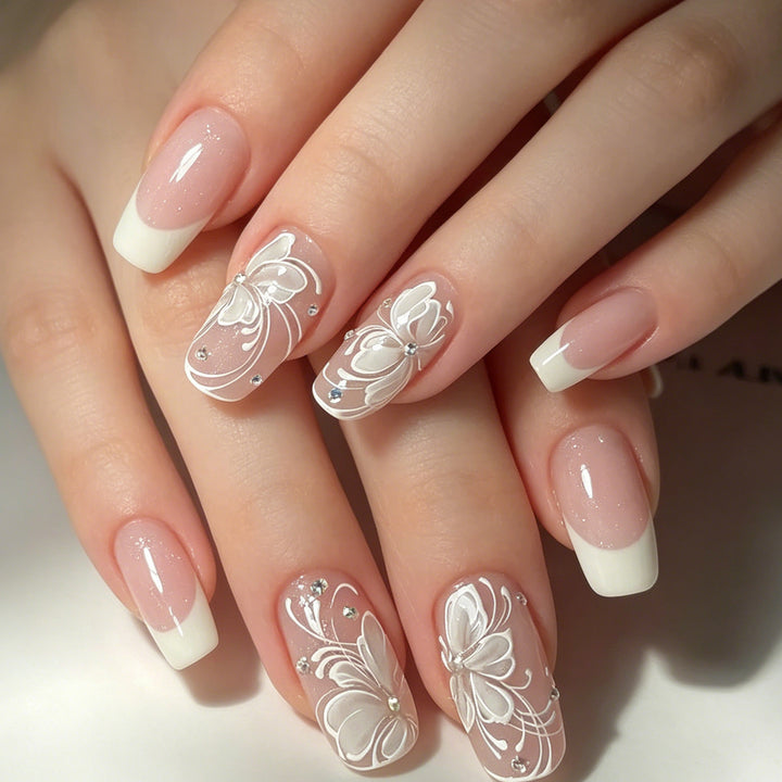 Elegante florale Acryl-Nagelkunst Karnz