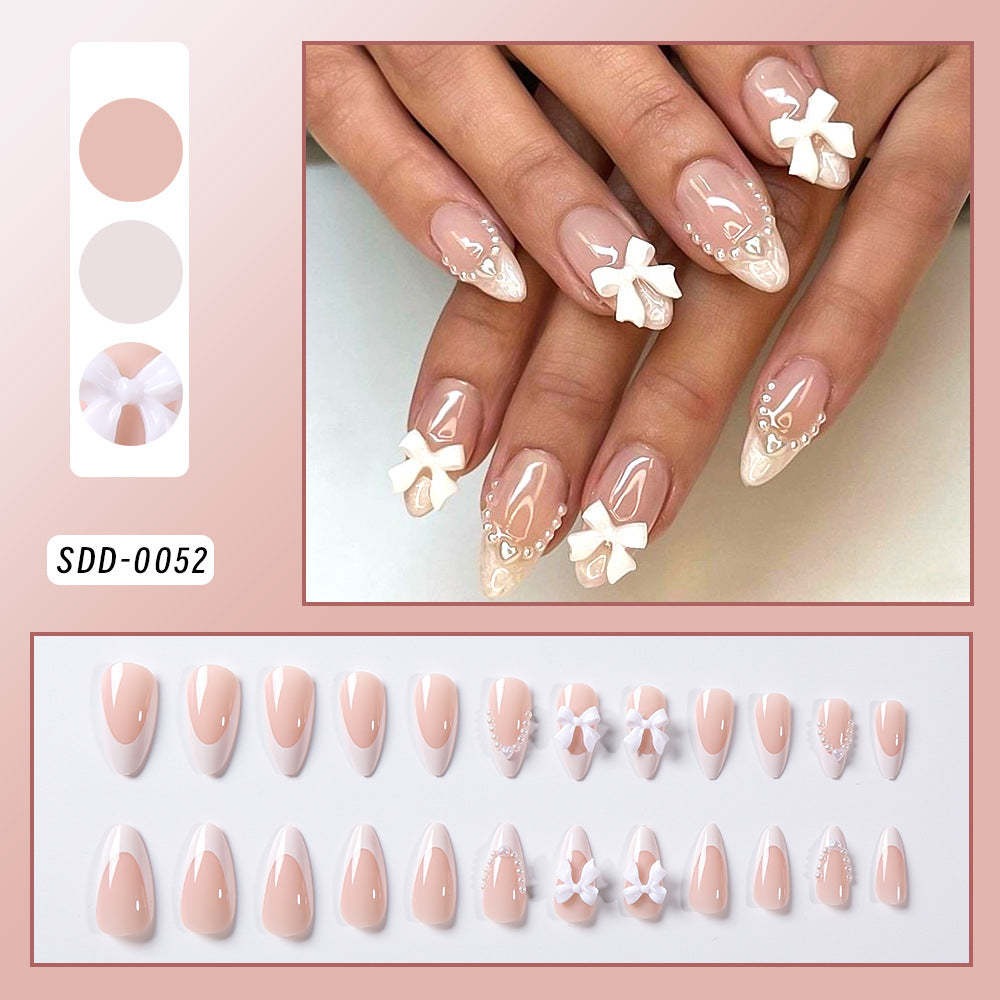 Niedliche Charakter-Themen-Nagelkunst-Tipps