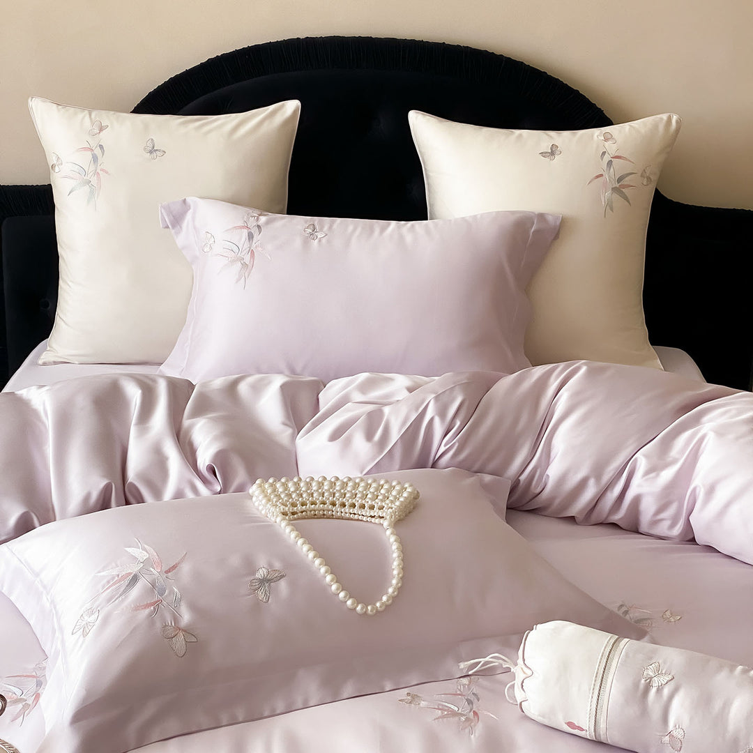 Luxuriöses Satin-Bettwäsche-Set mit feiner Stickerei