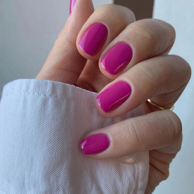 Kreative Nagelkunst mit eleganter Hochglanz-Oberfläche Karnz