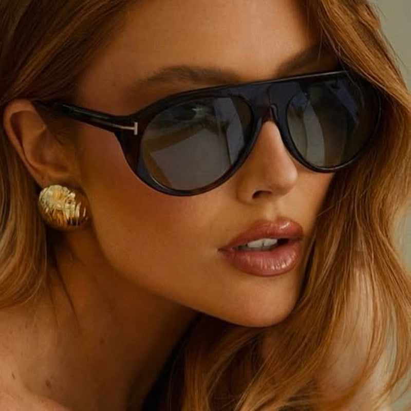 Damen Cat-Eye Sonnenbrille mit schützendem UV-Filter und verspiegelten Gläsern Karnz