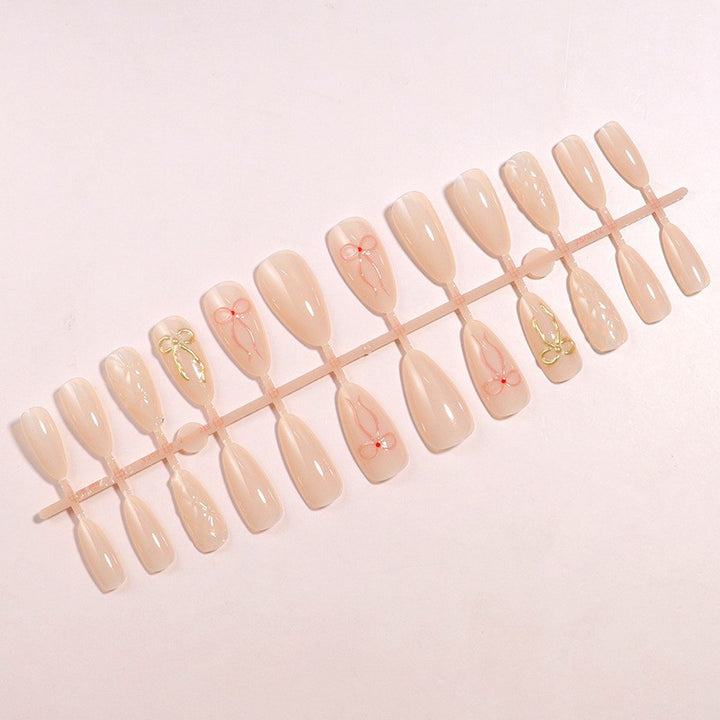 Stylische Acryl-Nagelkunst Karnz