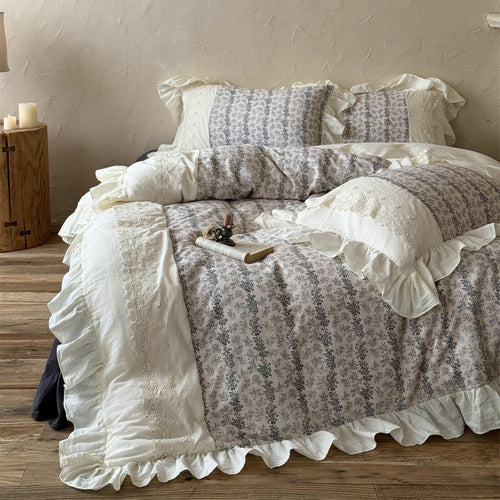 Cottage Spitze-Panel Floral Quilt-Stil Bettbezug Set mit Rüschensaum