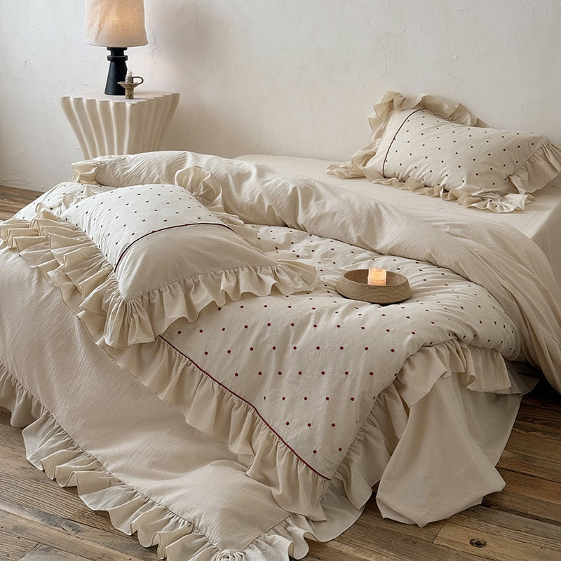 Bettbezug-Set mit Volant, bestickten Punkten und stonewashed Baumwollfinish