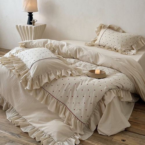 Bettbezug-Set mit Volant, bestickten Punkten und stonewashed Baumwollfinish