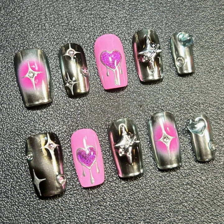 Dekoratives Press-On Nagelkunst Set mit Herz- und Stern-Designs