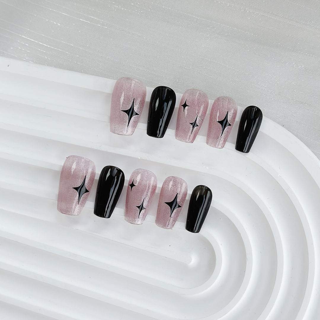 Herz dekoriertes Press-On Nagelset