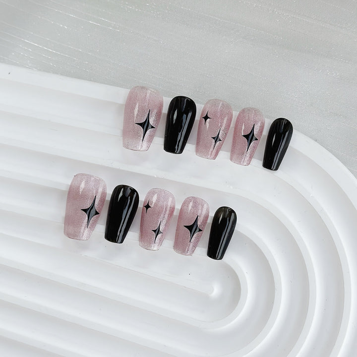 Herz dekoriertes Press-On Nagelset