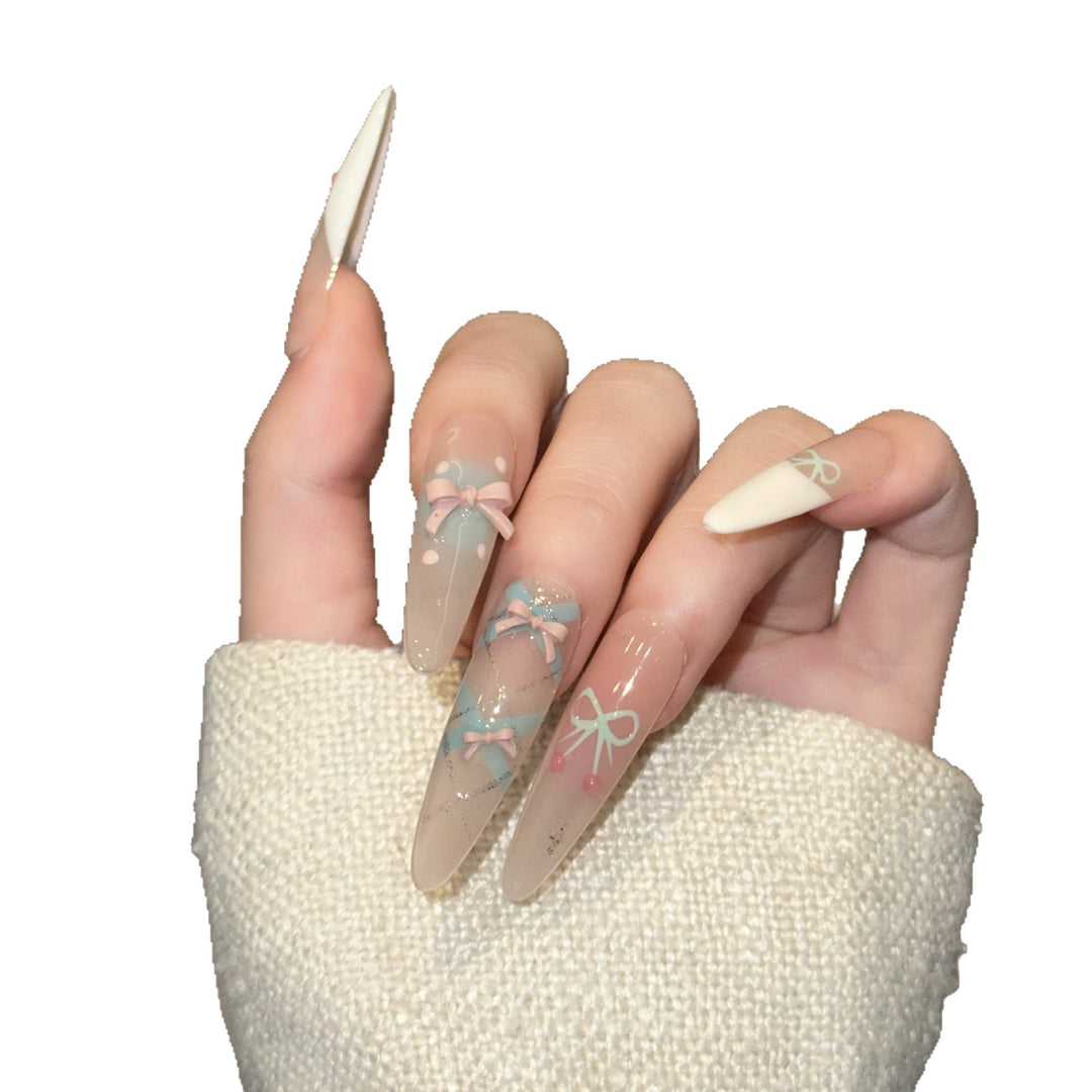 Ausführliches dekoratives Press-On-Nagelkunst-Set Karnz