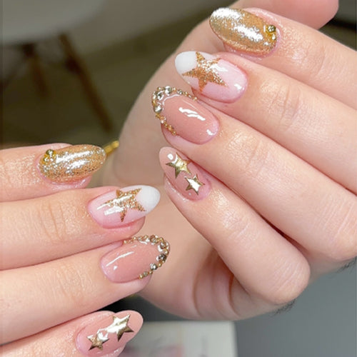 Glamouröse Press-On Nagelkunst Set mit Strassakzenten Karnz