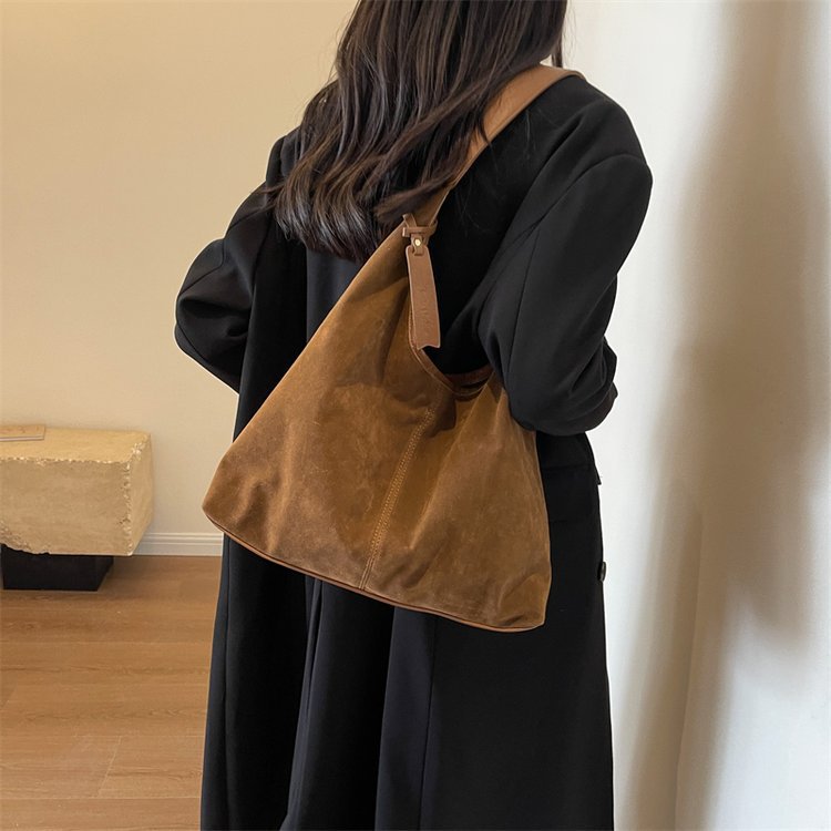 Wildleder Slouchy Schultertasche