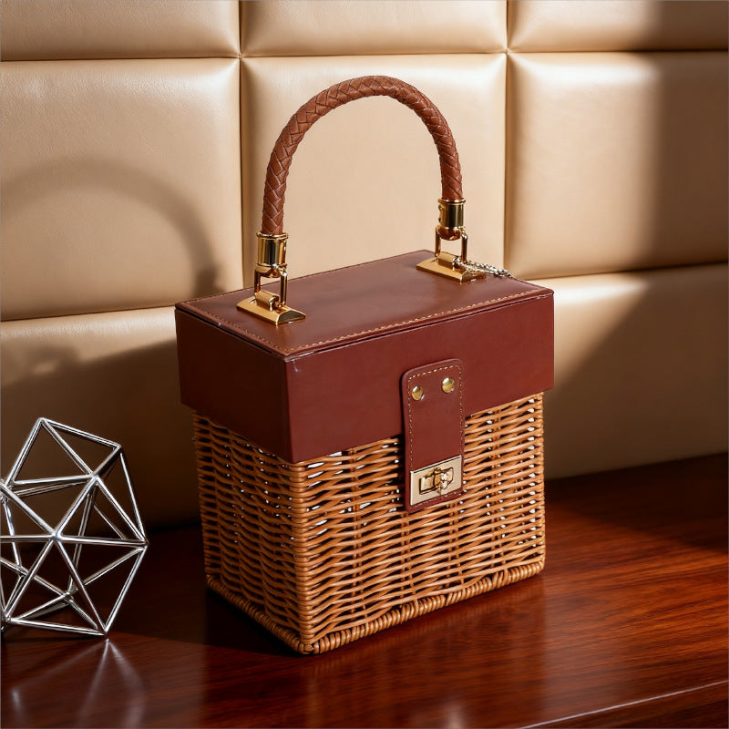 Damen Stilvoller Korb mit elegantem Lederdeckel und geflochtenem Design Karnz