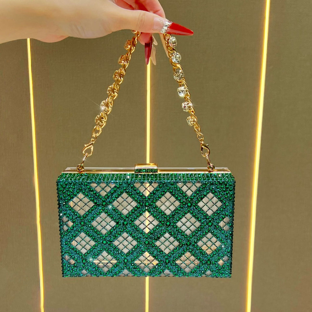 Elegante Abend-Clutch mit Kettenhenkeln