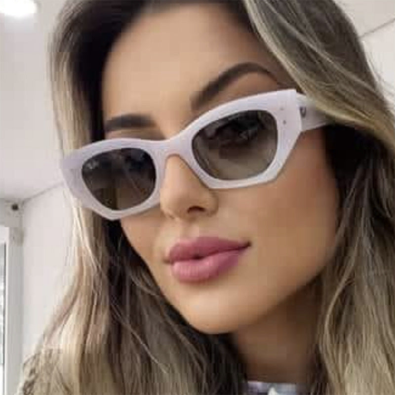 Damen trendige Cat-Eye Sonnenbrille mit elegantem Kunststoffrahmen Karnz