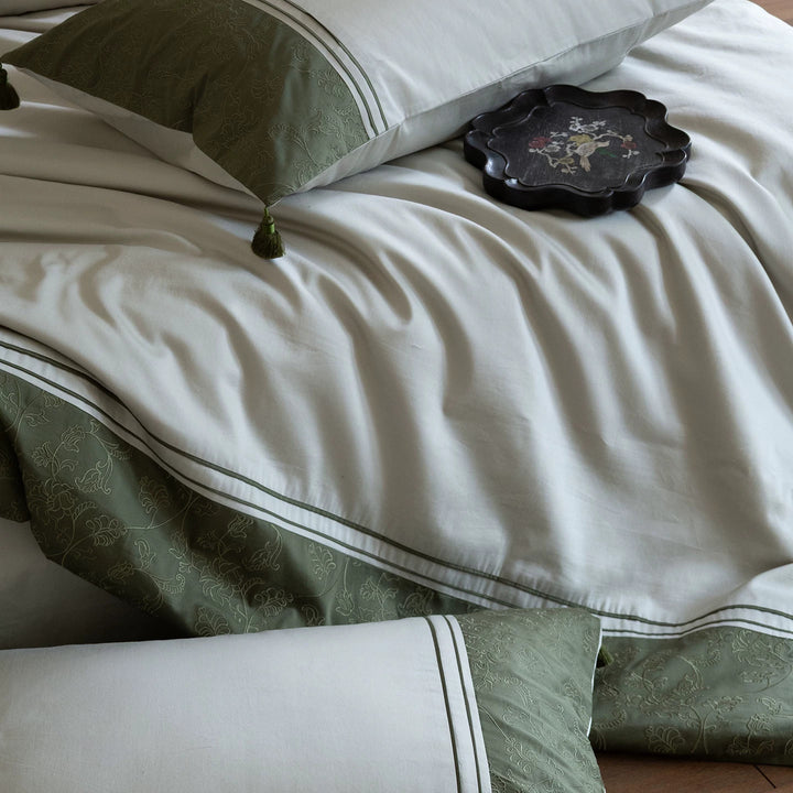 Bestickte Border Baumwollsatin Bettbezug Set mit dekorativem Bolster