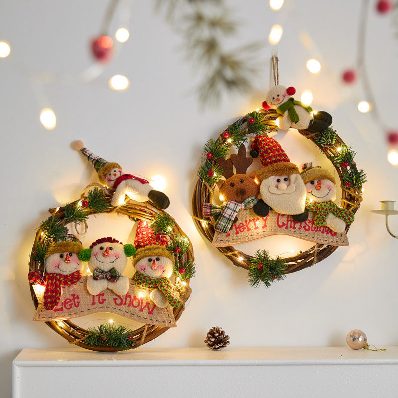 Weihnachtskranz mit Lichtern Karnz