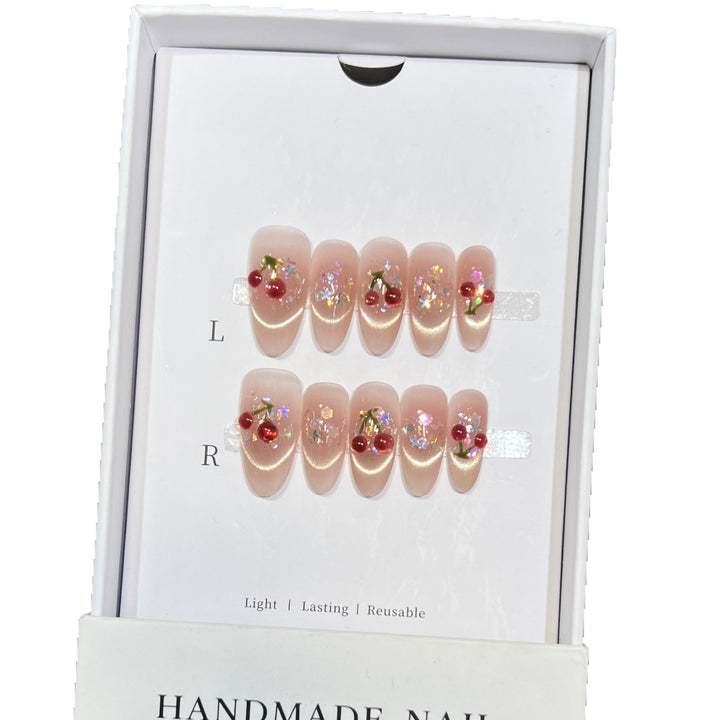 Handgefertigtes Kirsche-Prägung Press-On Nail Set Karnz