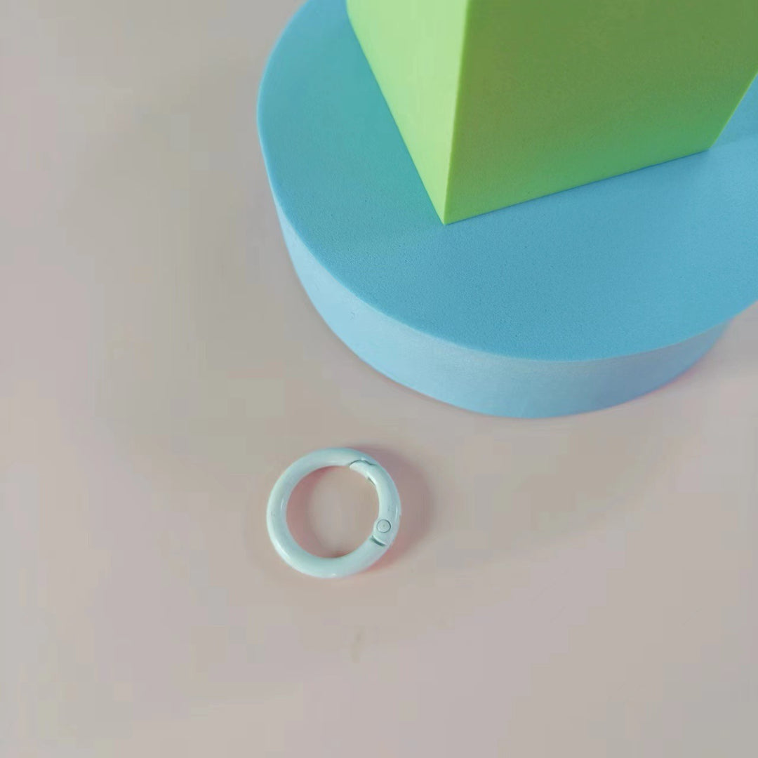 Vielseitiger Clip-On Schlüsselring Karnz