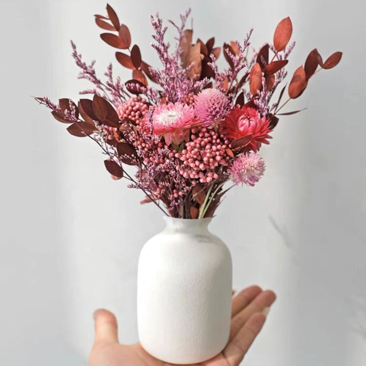 Getrocknete botanische Blumenanordnung