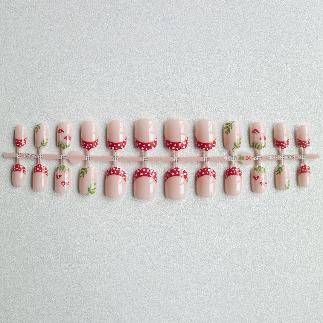 Dekorative Kirschblüten Nagelkunst