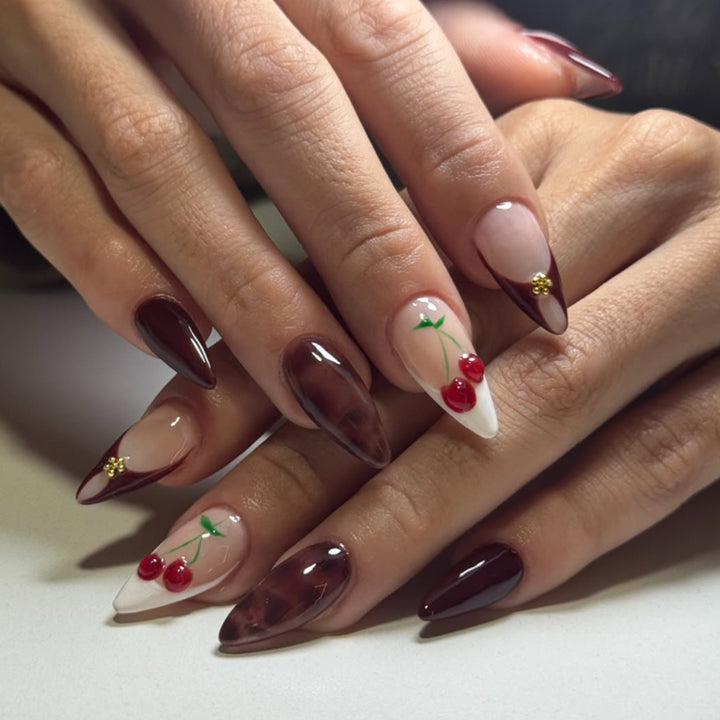 Künstliche Nagelkunst mit kirschblüten Design Karnz