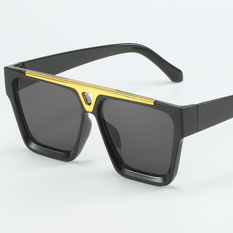 Damen modische oversized Sonnenbrille mit stilvollem goldenen Akzent Karnz