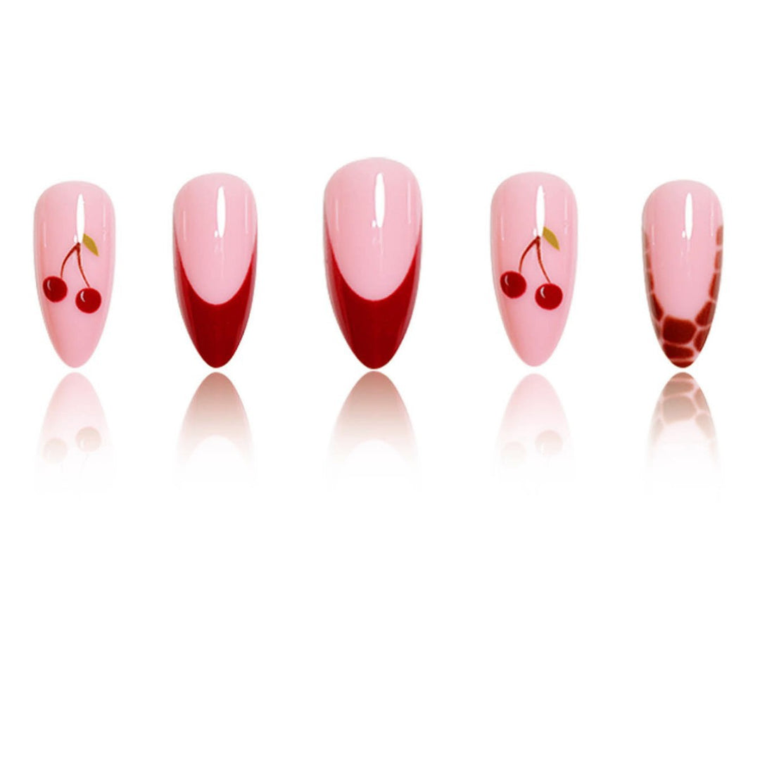 Künstlerisches Kirsch Nageldesign Extensions Karnz