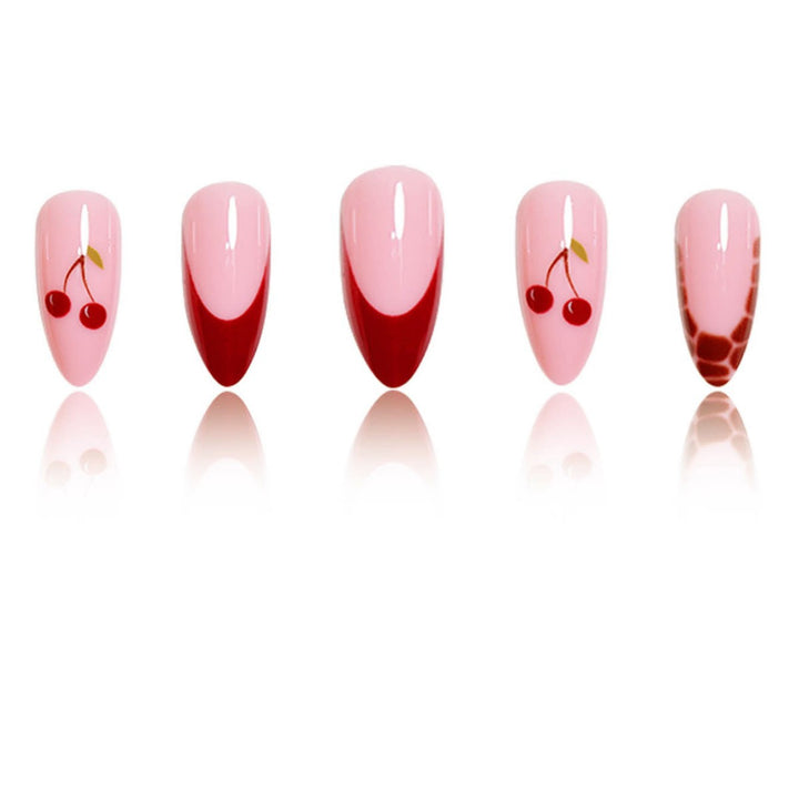 Künstlerisches Kirsch Nageldesign Extensions Karnz
