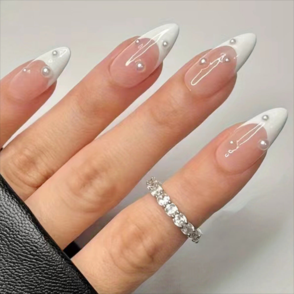 Elegante Press-On Stiletto Nagelkunst