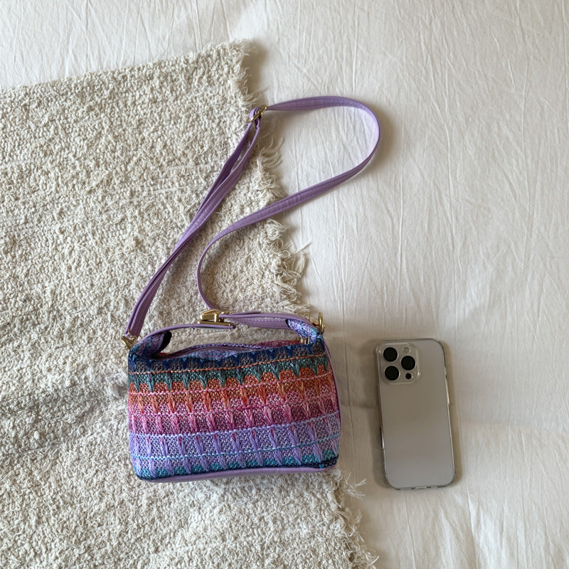 Texturierte handgewebte Mini-Crossbody-Tasche Karnz