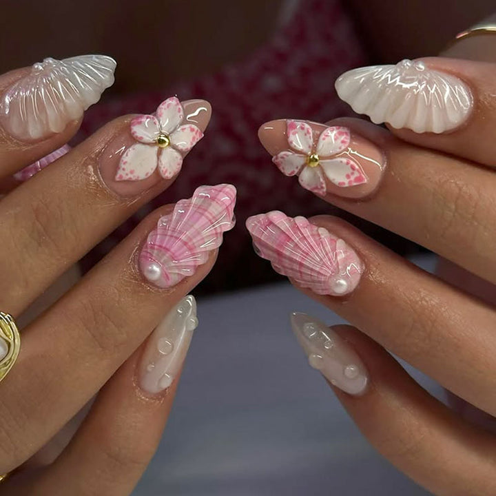 Muschel-inspirierten dekorativen Nagelkunst