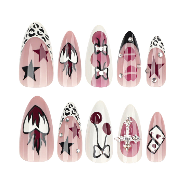 Kunstvolle Nagelkunst mit originellen Designs Karnz