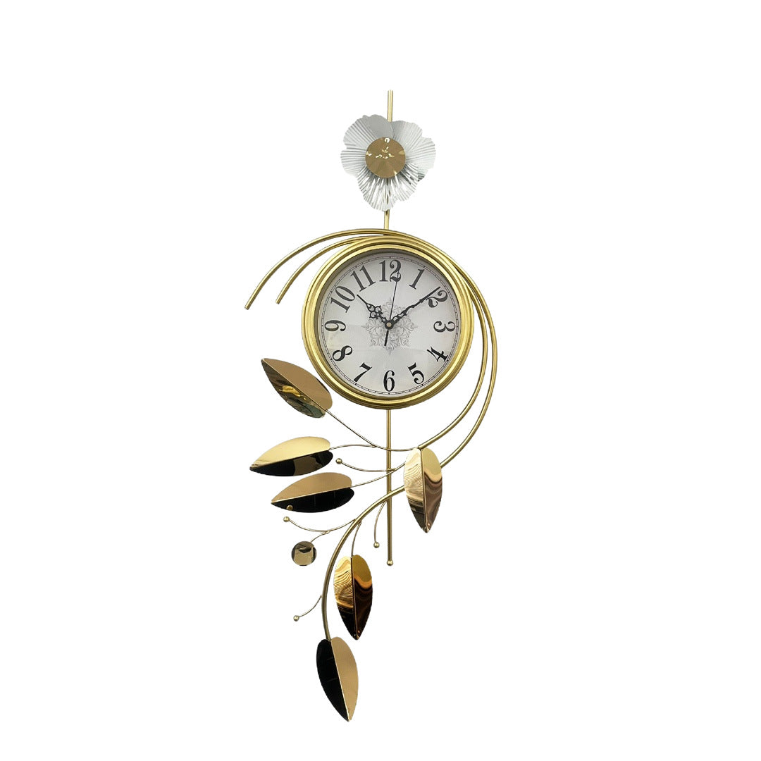 Elegante Florale Wanduhr Karnz