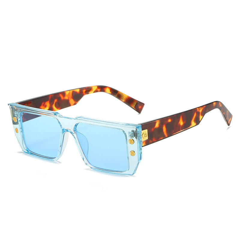 Damen modische klare Brille mit goldenen Akzenten Karnz