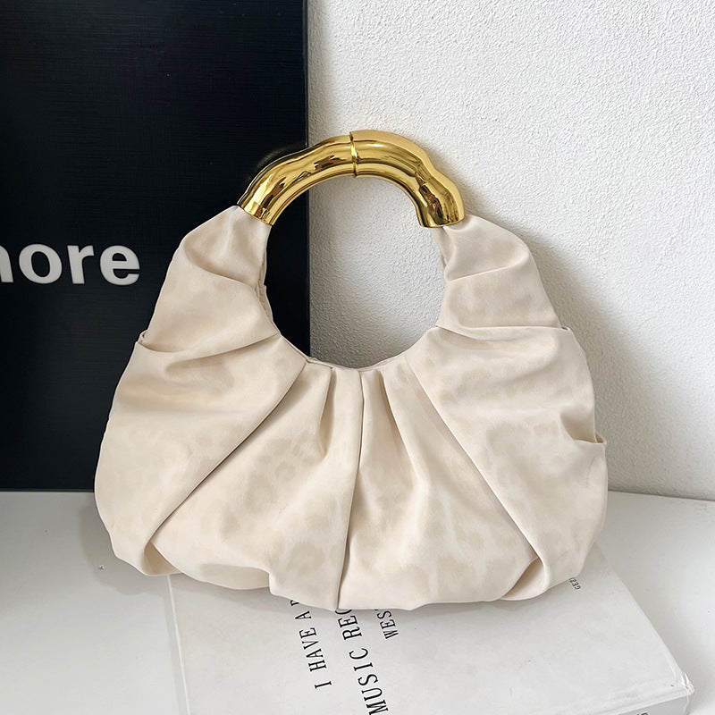 Moderne gefaltete Handtasche