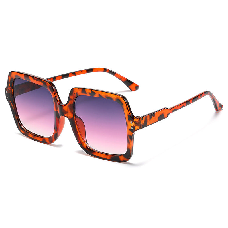 Damen modische quadratische Sonnenbrille mit verspiegelten Gläsern Karnz