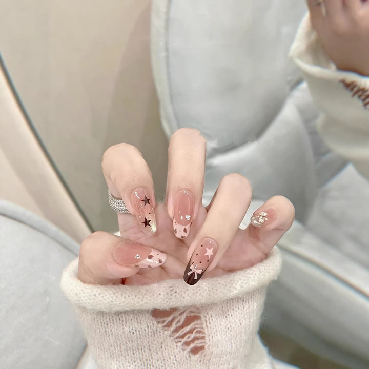 Handgemachte dekorative Press-On Nagelkollektion