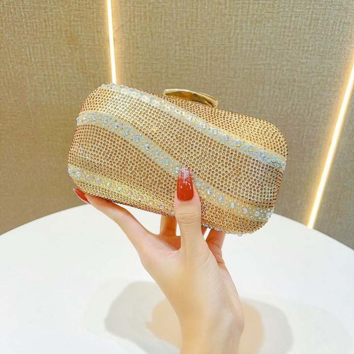 Kristallbesetzte Clutch-Handtasche
