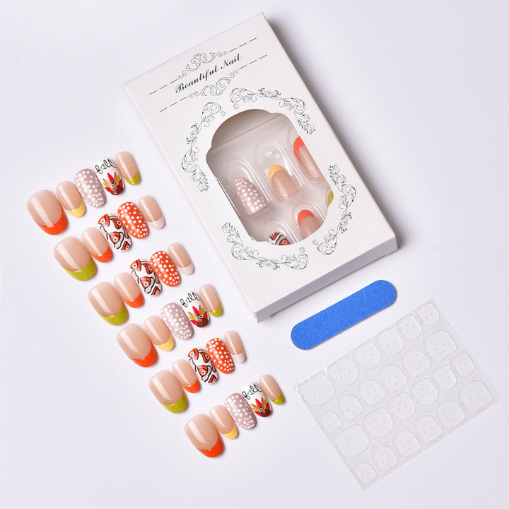 Kreatives thematisches Press-On Nagelset