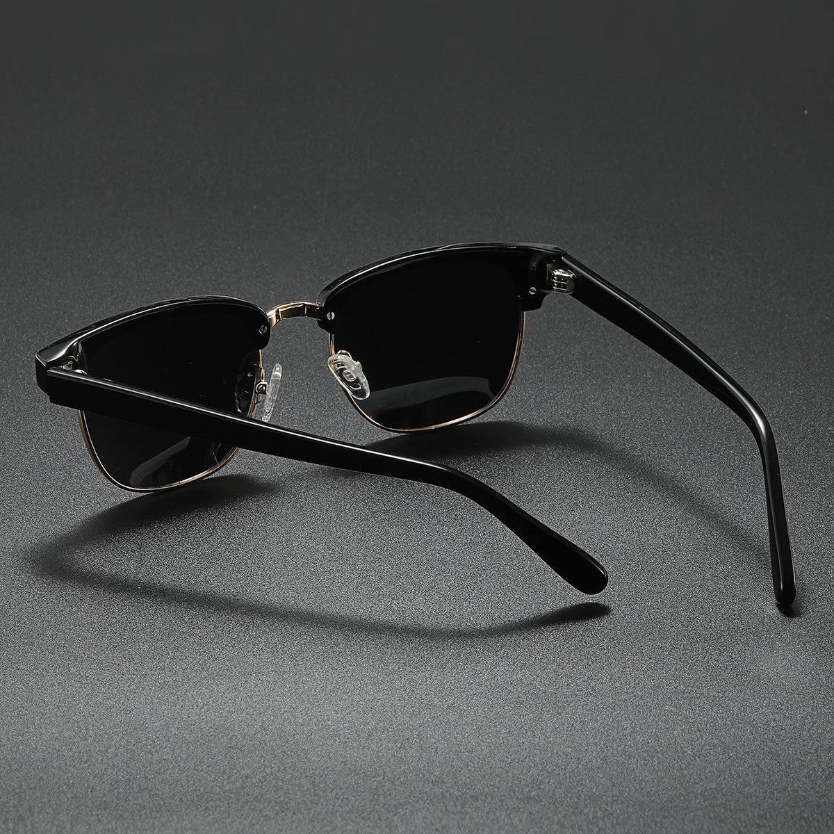 Damen modische Brille mit elegantem Rahmen und hochwertigen Details Karnz