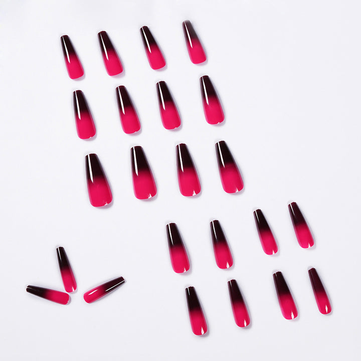 Künstliche Nagelverlängerungen mit Ombre-Effekt Karnz