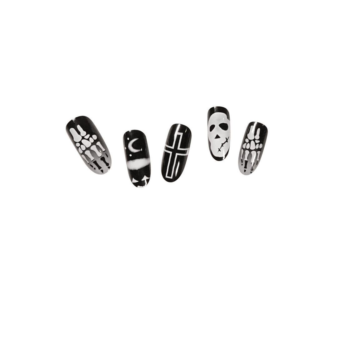 Kreative Halloween-Nagelkunst Karnz