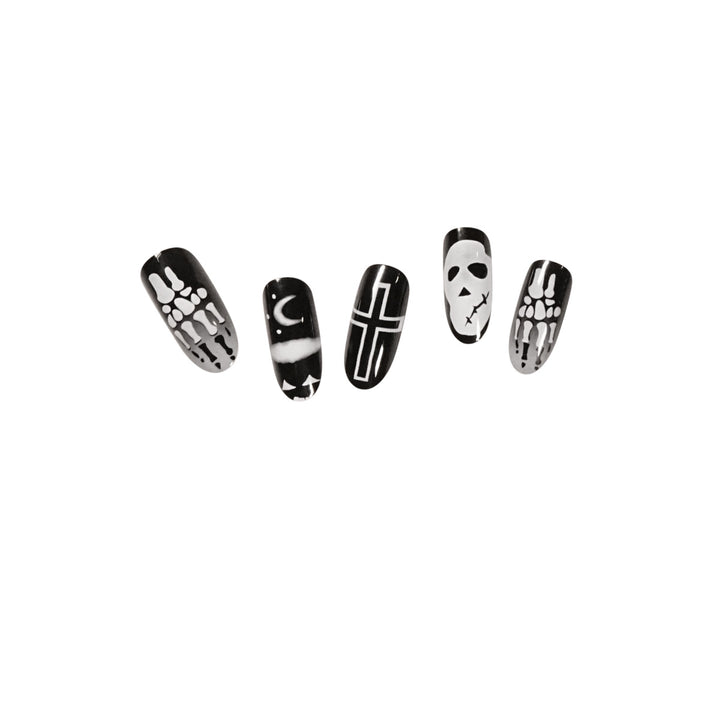 Kreative Halloween-Nagelkunst Karnz